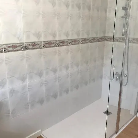 Villa Casa Cesar Martinell 1 *