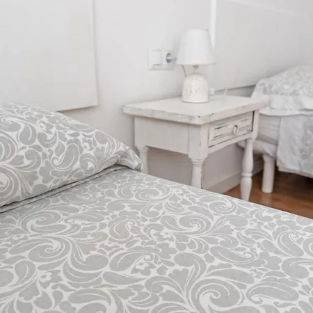 Casa Cesar Martinell 1 *