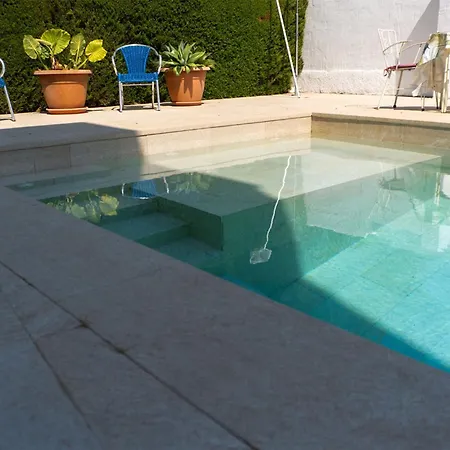 Casa Cesar Martinell 1 *
