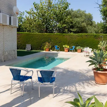 Casa Cesar Martinell 1 * Камбрильс