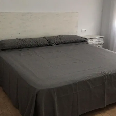 Casa Cesar Martinell 1 *